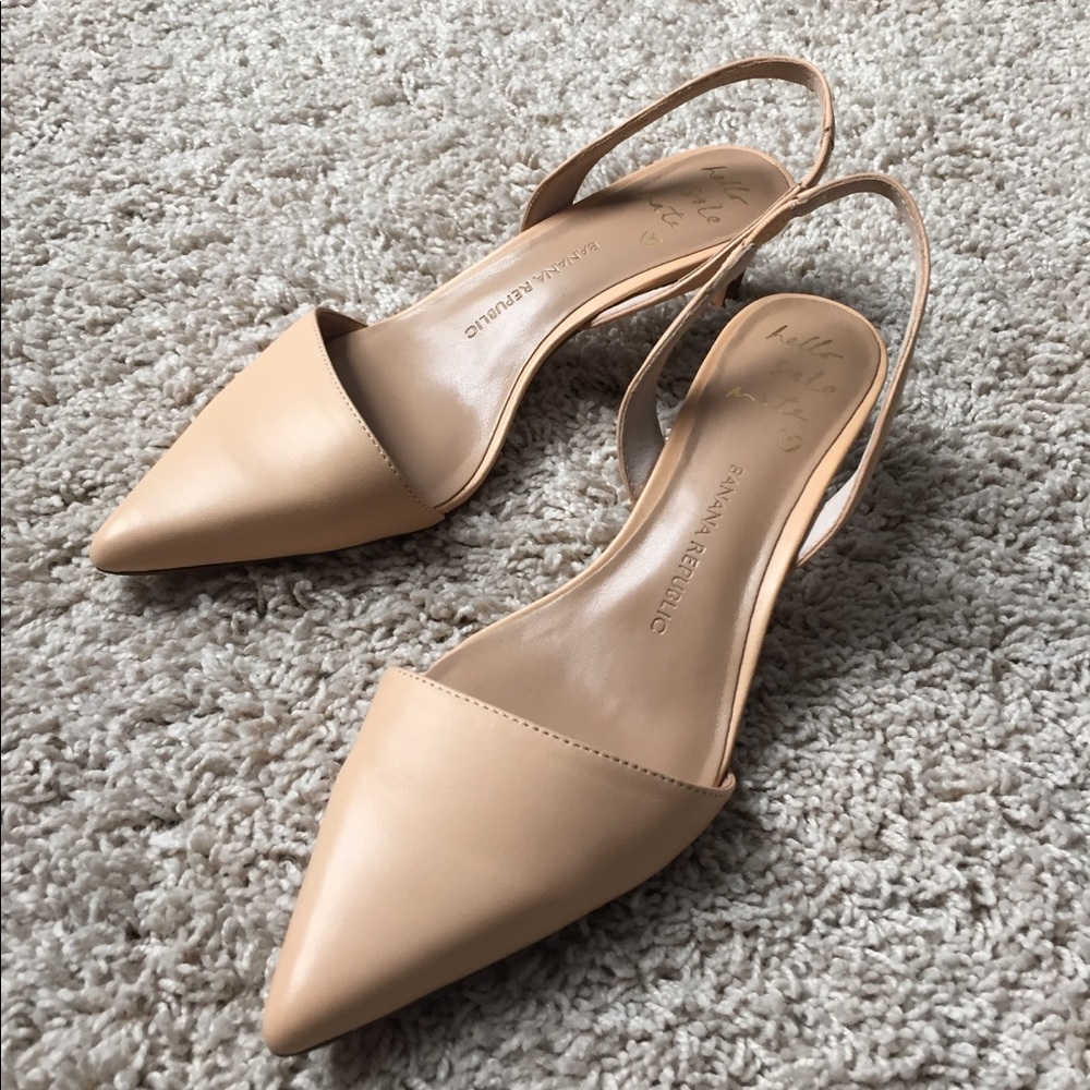 Nude slides Banana Republic